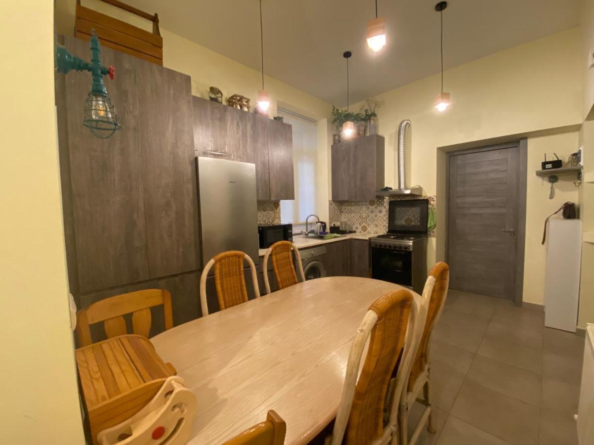 Nice Loft On Uznadze Street Tbilisi Luaran gambar