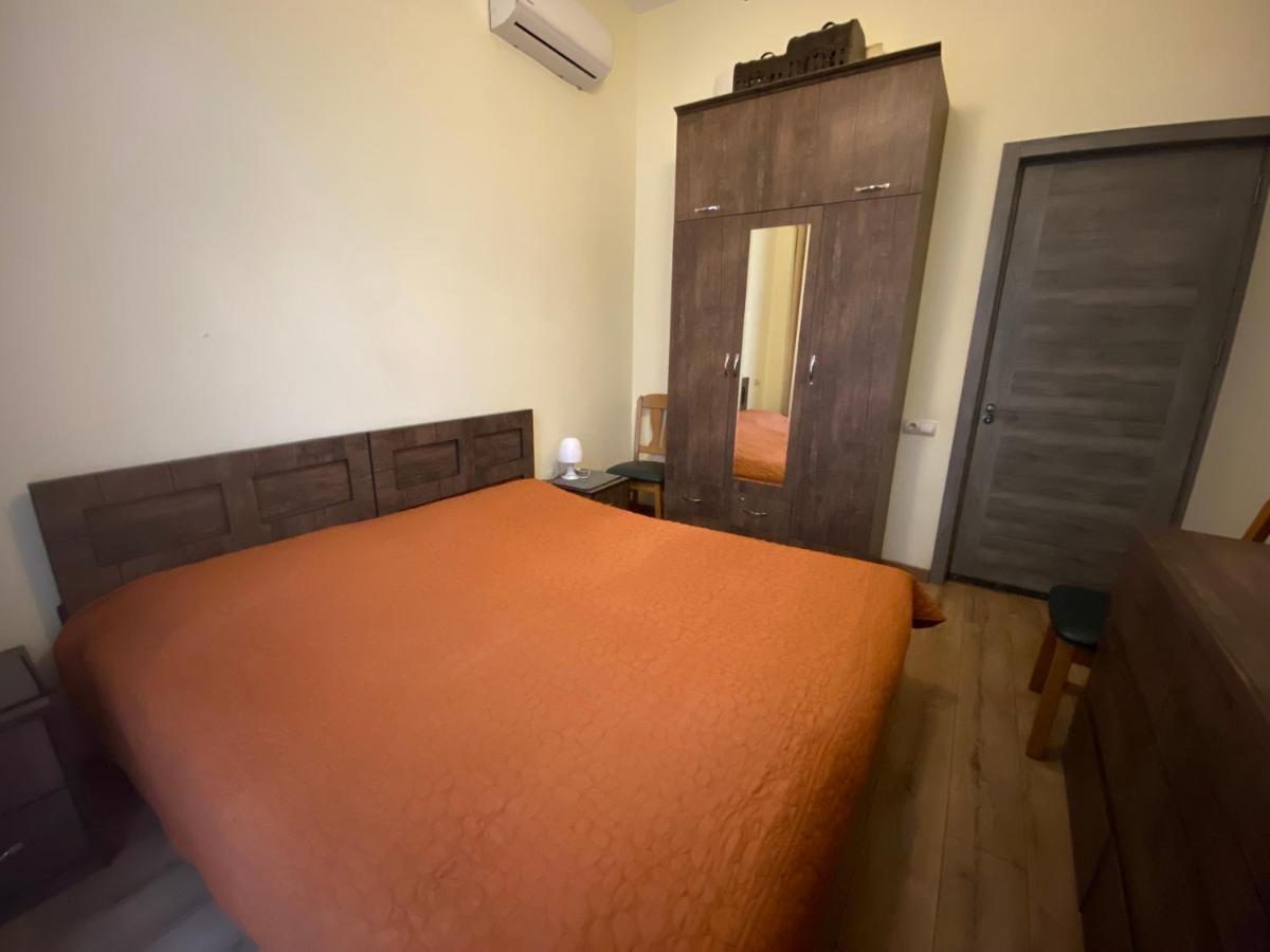Nice Loft On Uznadze Street Tbilisi Luaran gambar