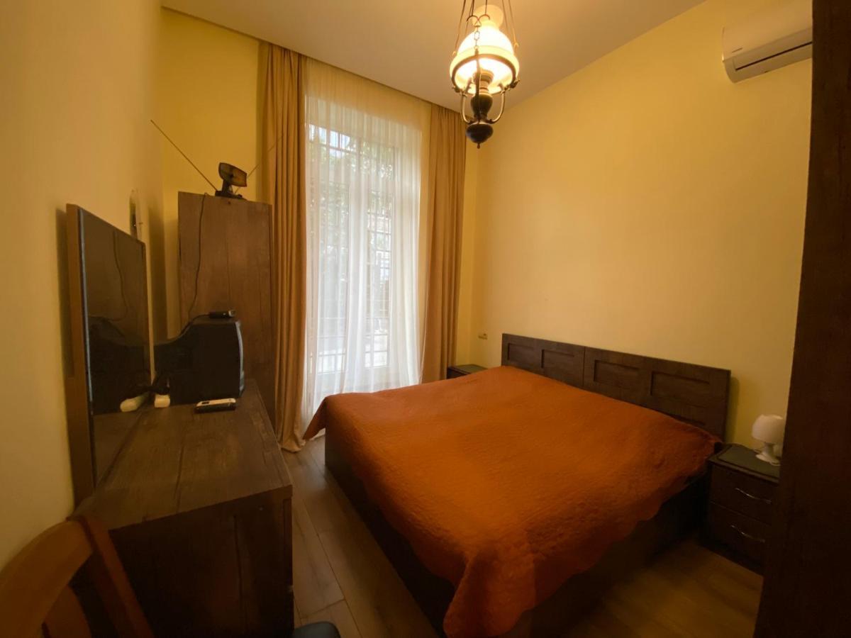 Nice Loft On Uznadze Street Tbilisi Luaran gambar